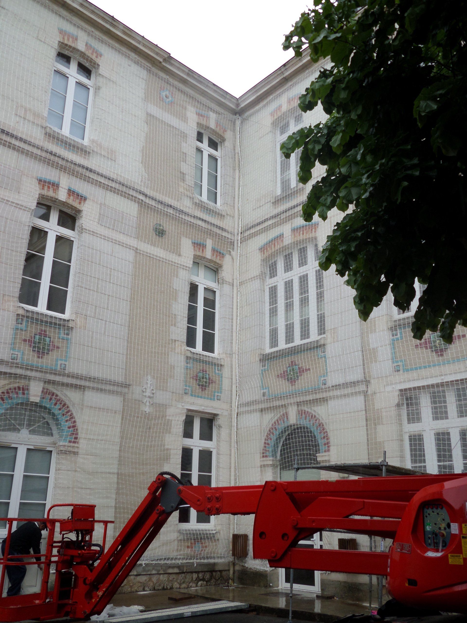 Protection façades lycée