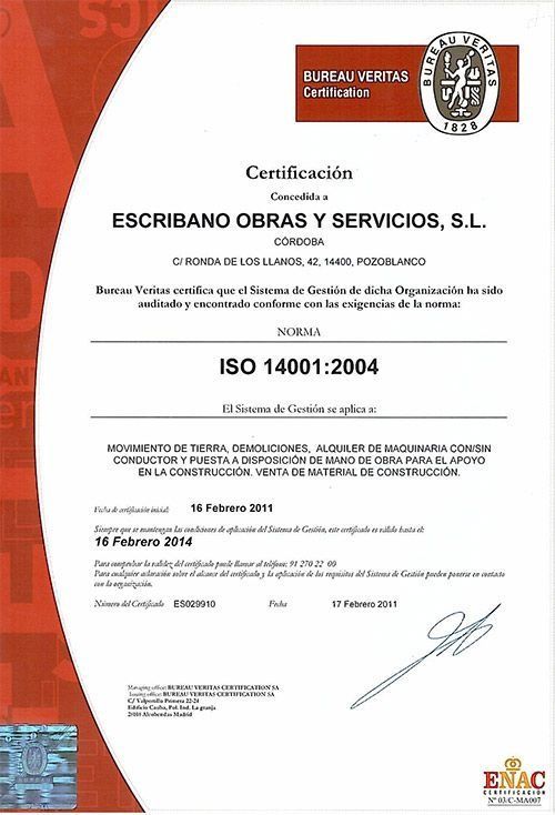 A certificate that says escritano obras y servicios s.l. iso 14001 : 2004
