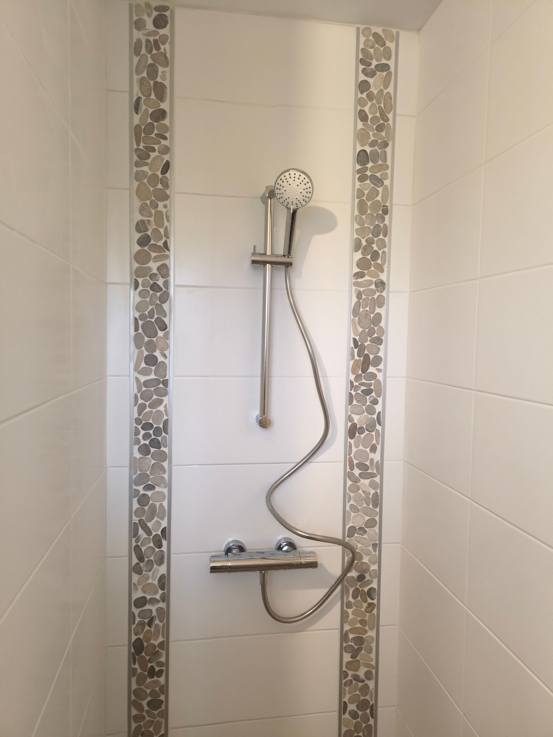 Douche à l'italienne avec faïences