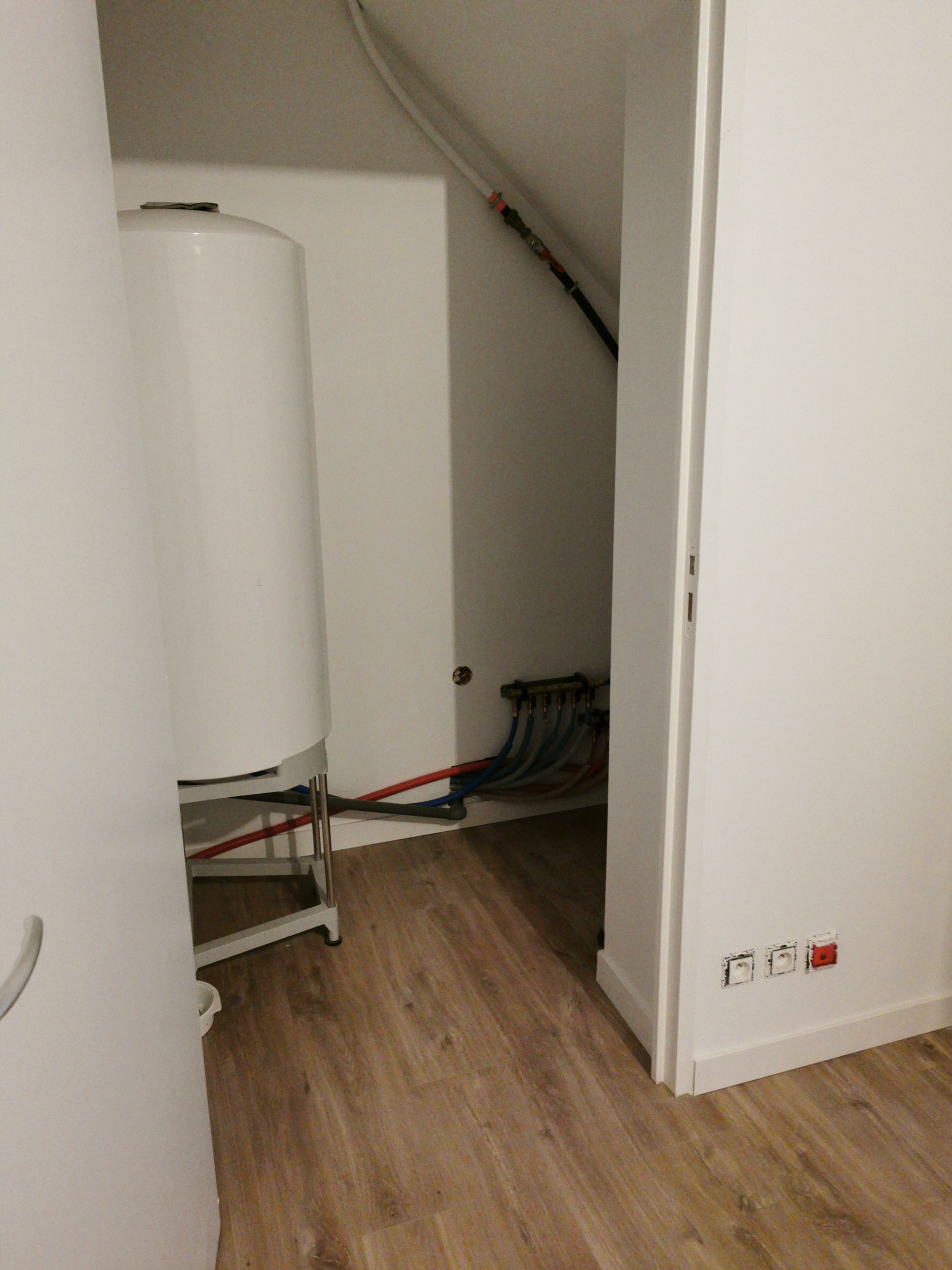 Pose d'un ballon d'eau chaude