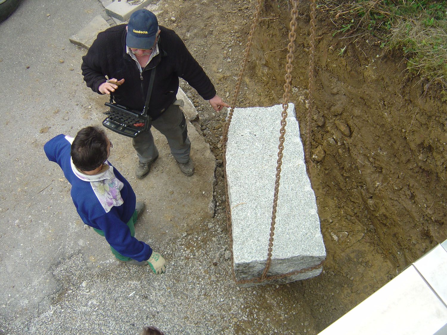 Steinarbeiten im Garten - Wüthrich Gartenbau in Hausen