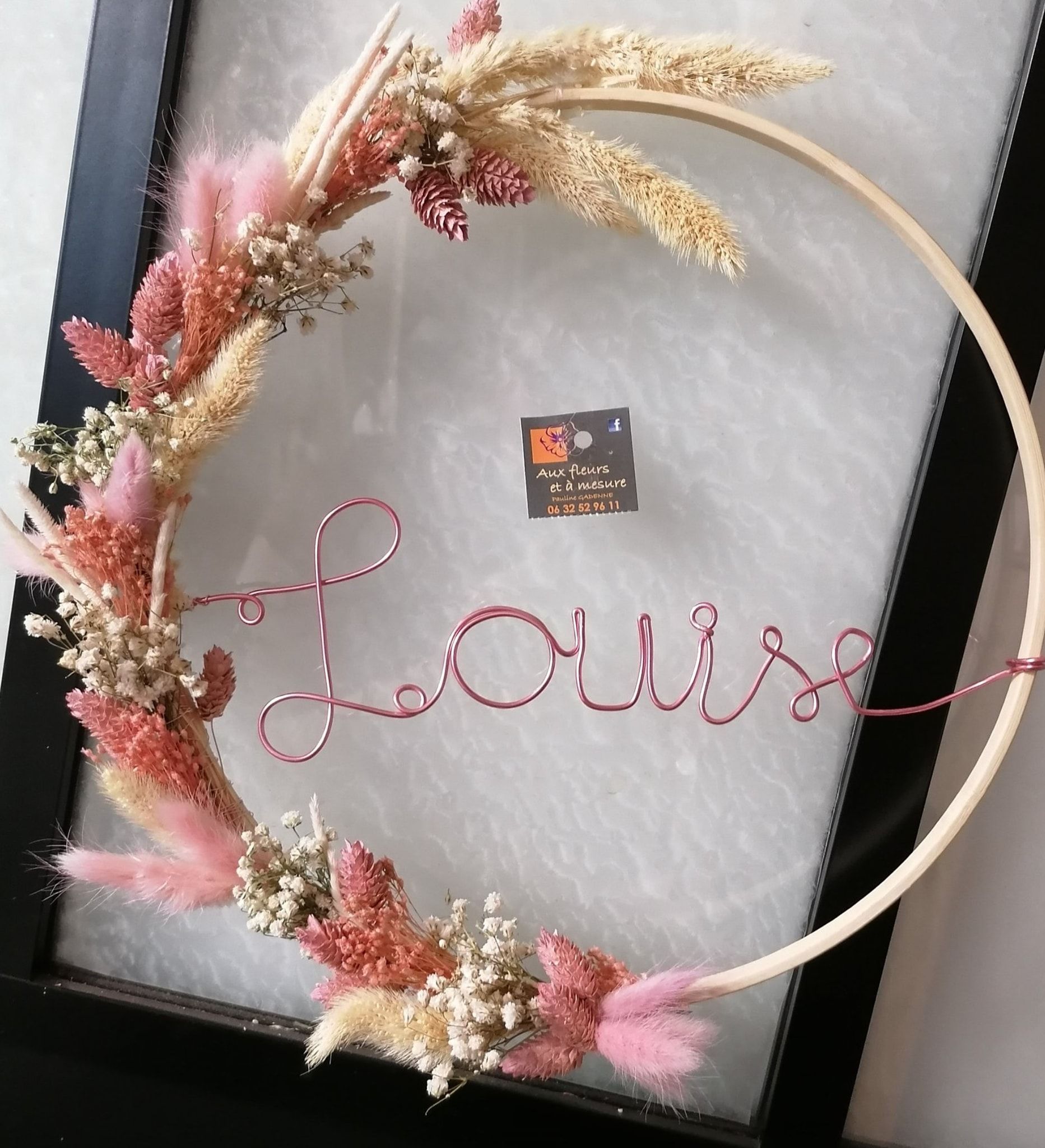 Couronne de fleurs avec un prénom