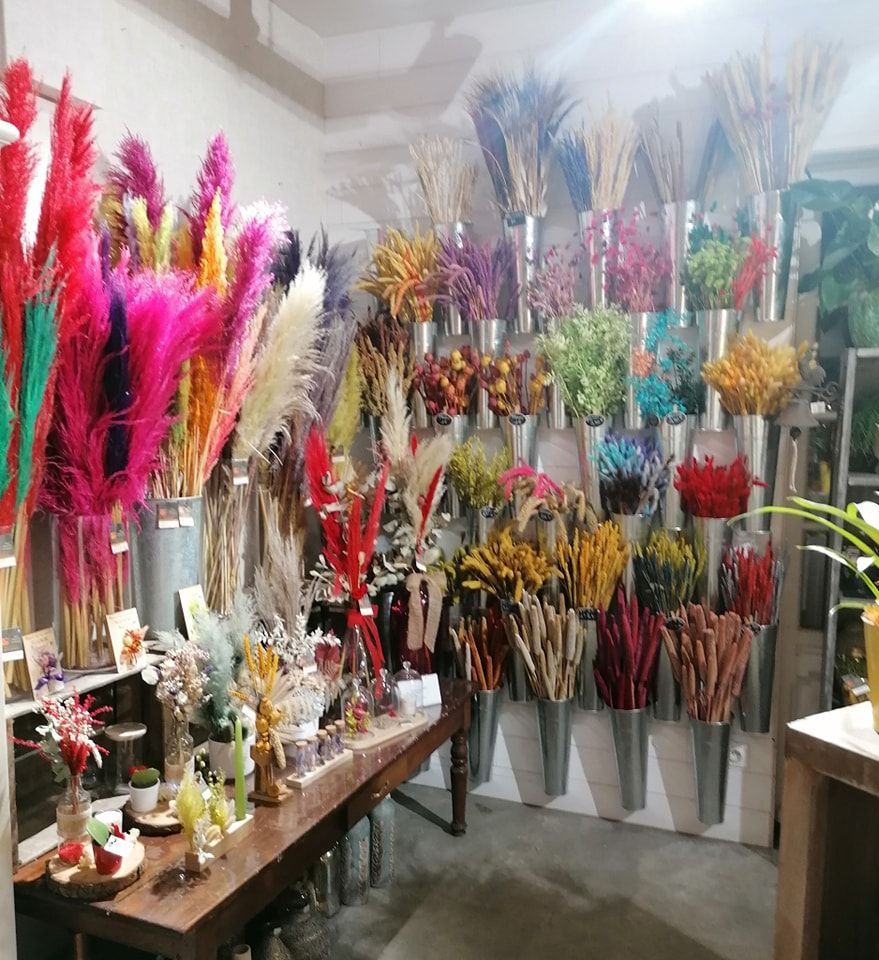 Notre pôle fleurs séchées (vendues aussi à l'unité) à partir de 0,20€