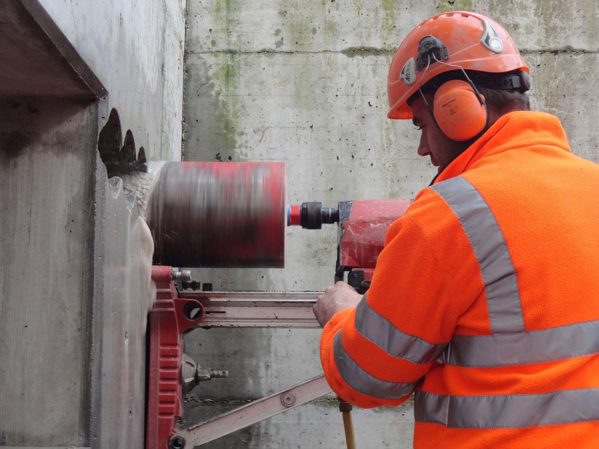 Bei der Arbeit - Stoll Hoch- und Tiefbau in Milken