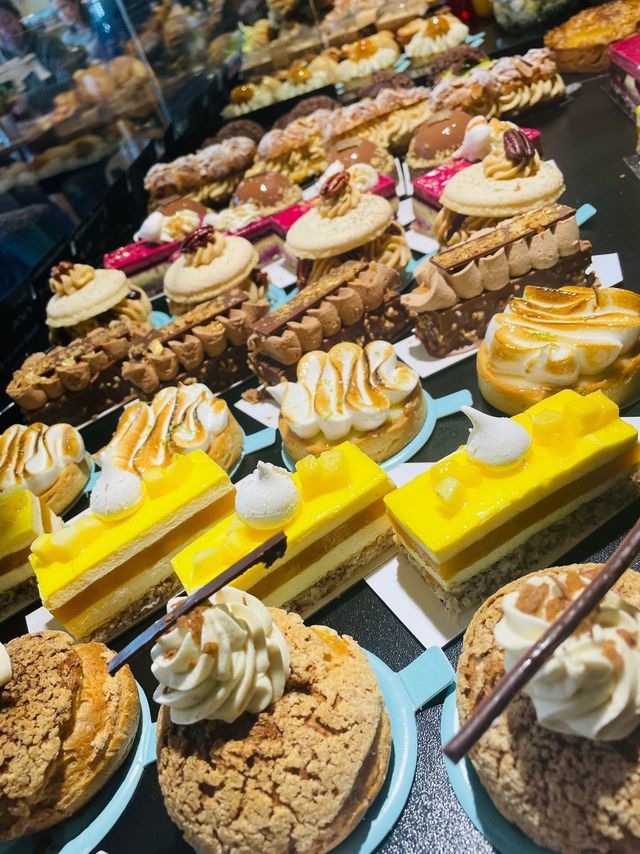 PÂTISSERIE BOULANGERIE TRAITEUR Carte boulangerie – pâtisserie – Saint-Martin-en-Haut – 02L