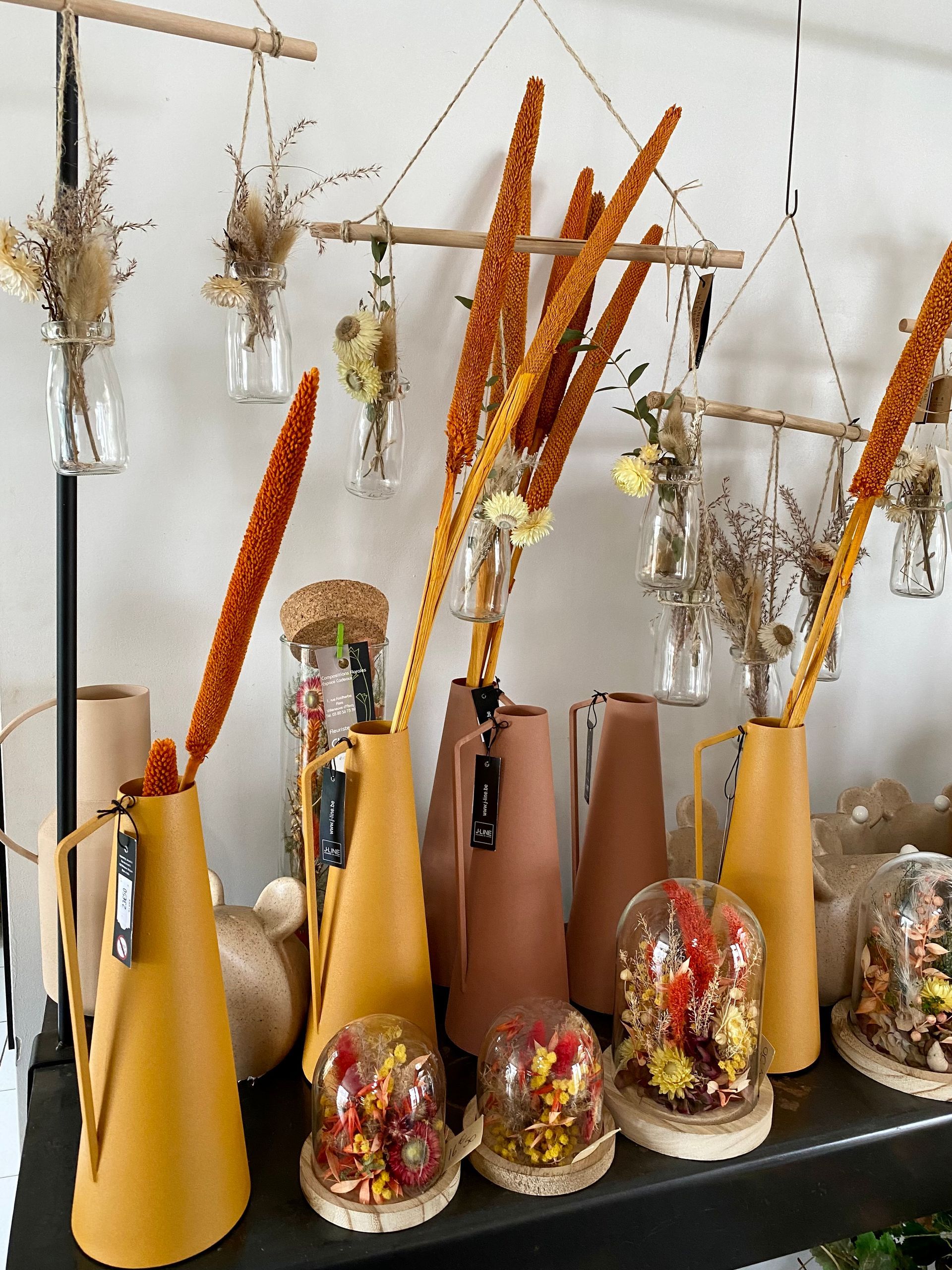 Vases originaux jaunes, beiges et marron