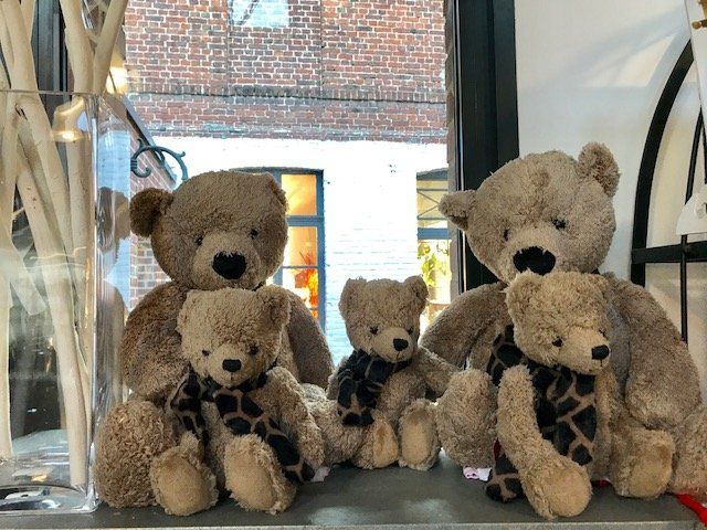 Ours et ousons en peluche