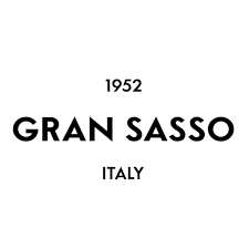 Gran Sasso-Logo mit dem Schriftzug „1952 Gran Sasso ITALY“ in Schwarz auf weißem Hintergrund.