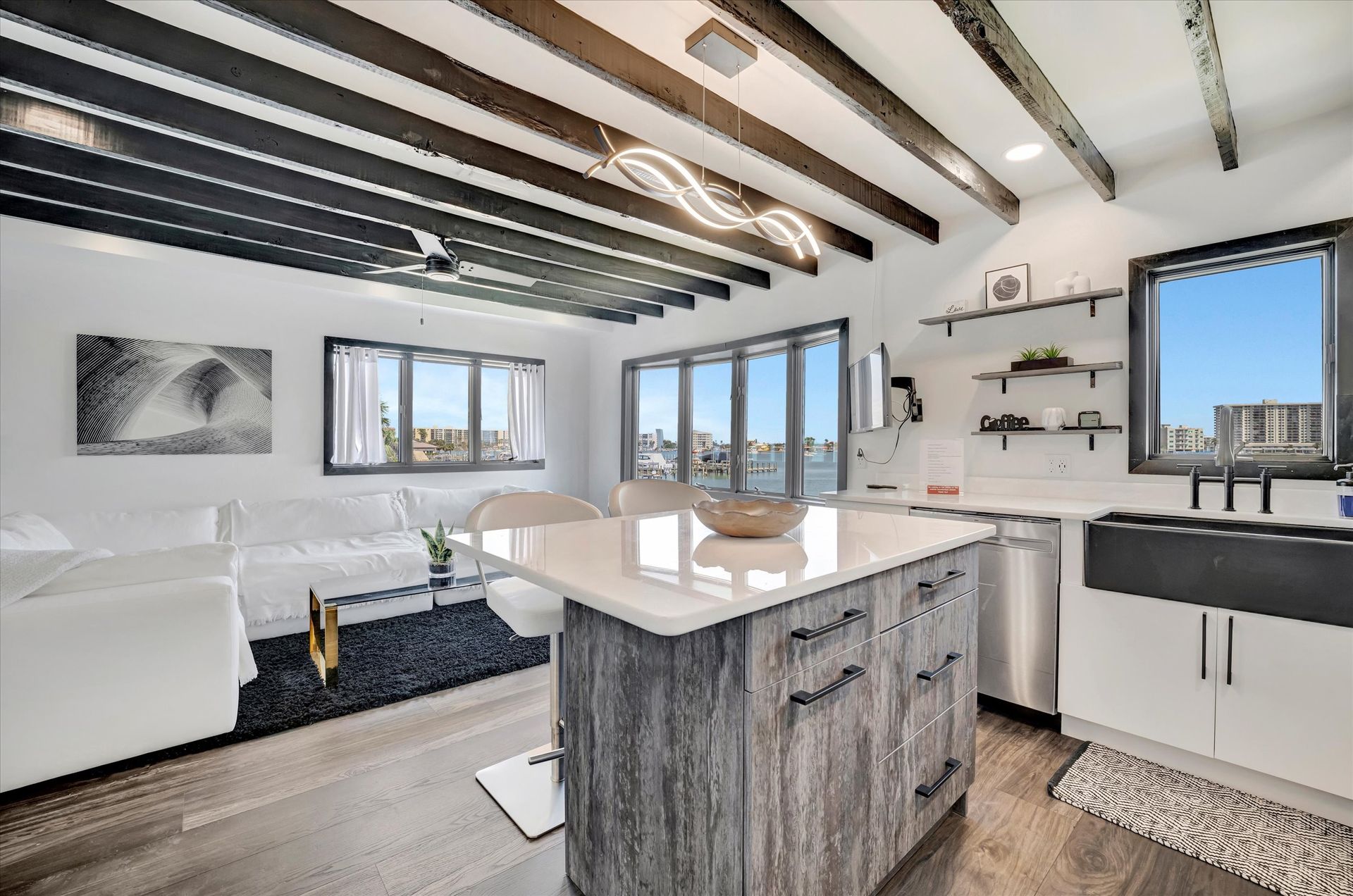 Airbnb vs Vrbo vs Booking.com