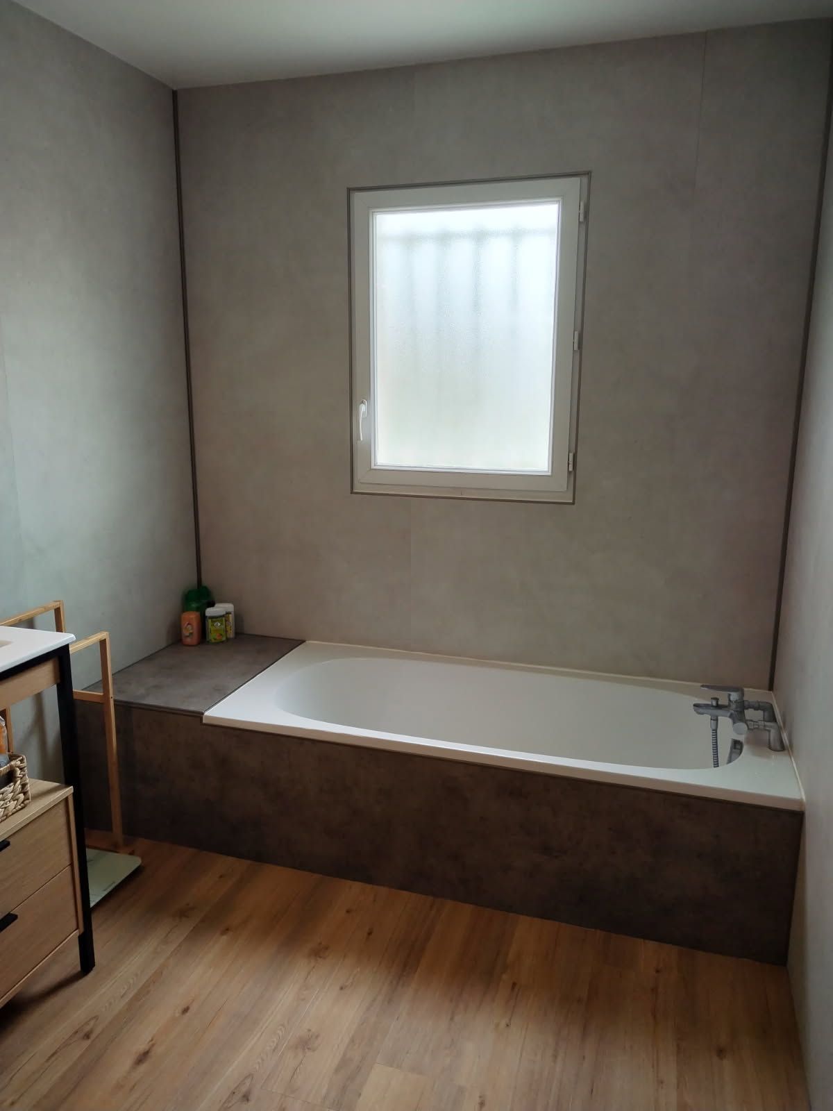 Baignoire encastrée et coffrée