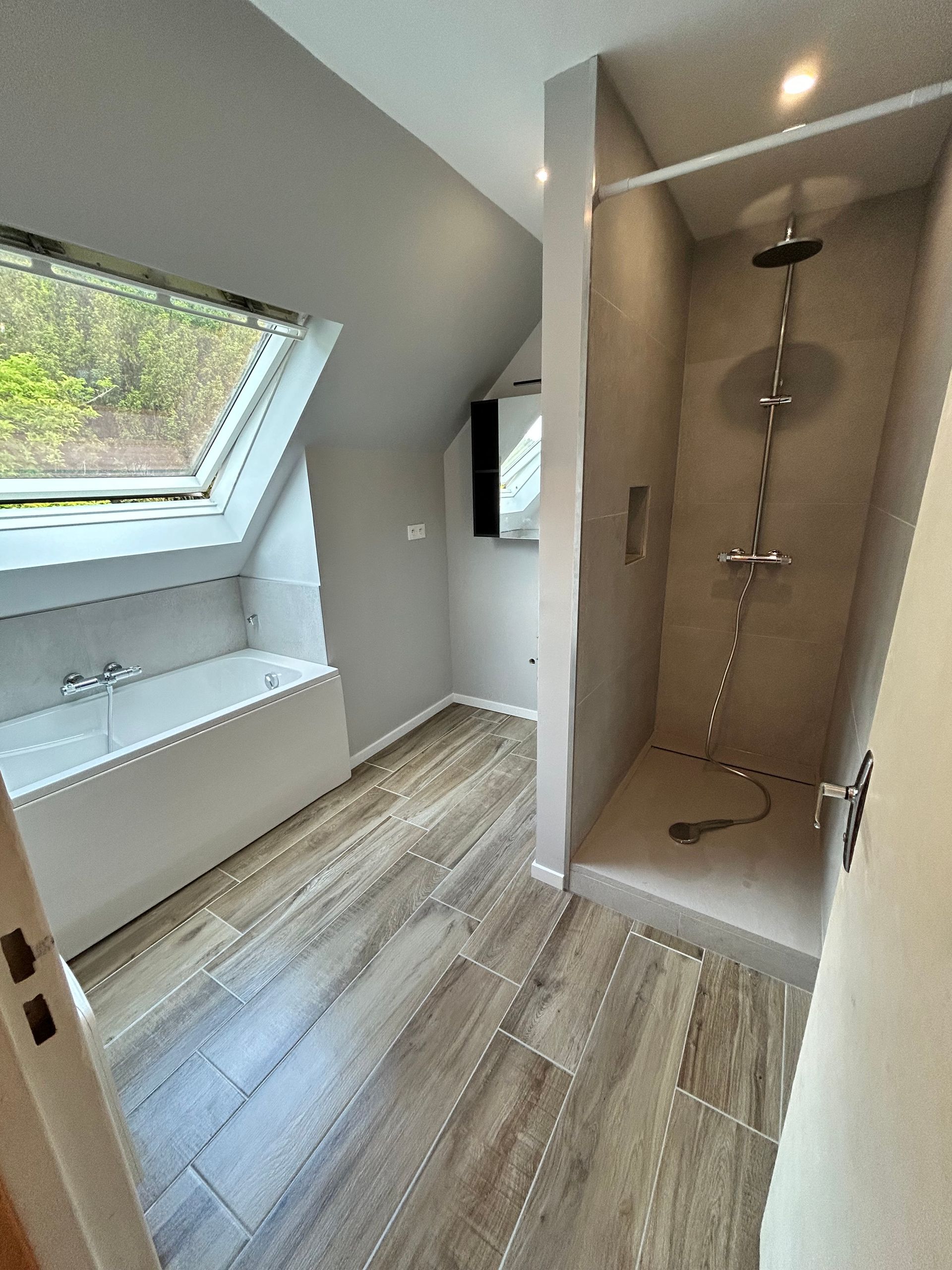 Salle de bains sous les combles