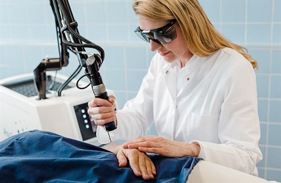 Laserbehandlung einer Hautveränderung