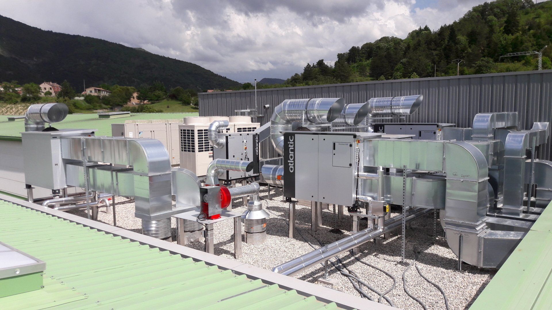 Installation toiture-terrasse technique