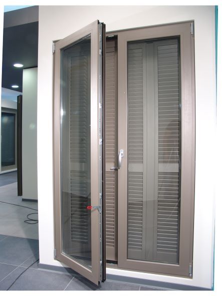 ΑΝΟΙΓΟΜΕΝΑ ΘΕΡΜΟΔΙΑΚΟΠΤΟΜΕΝΑ ΚΟΥΦΩΜΑΤΑ