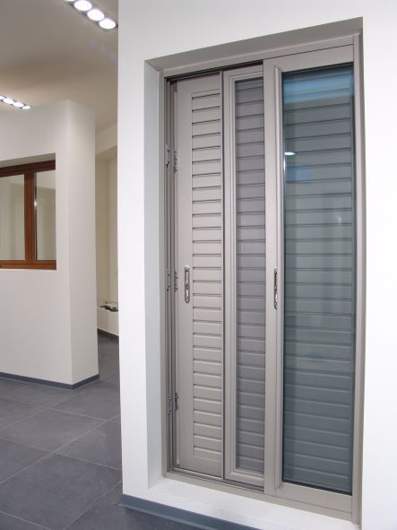 ΧΩΝΕΥΤΑ ΣΥΡΟΜΕΝΑ ΚΟΥΦΩΜΑΤΑ