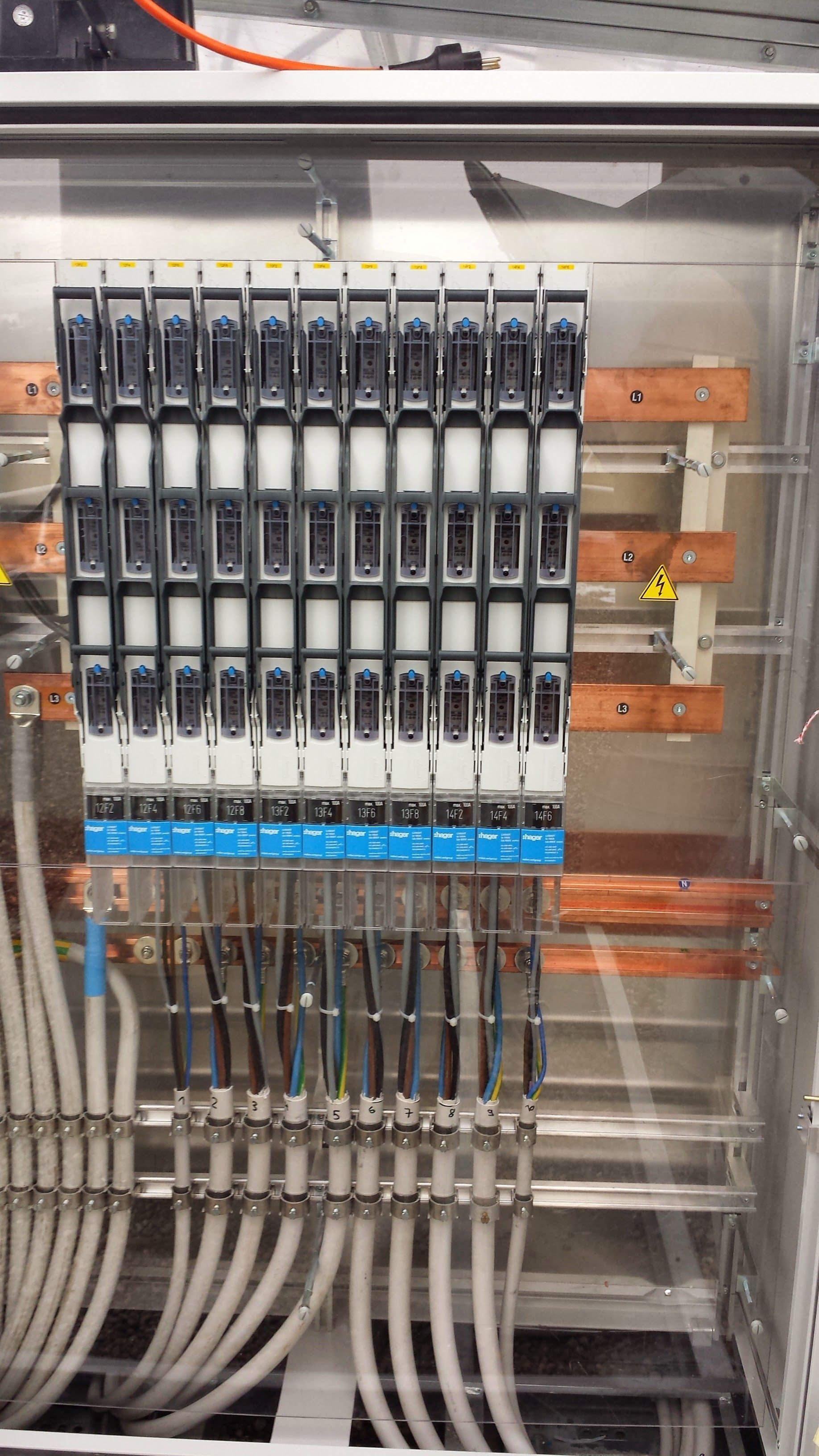 ​Gebr. Willi Elektro AG | Elektroinstallation & Photovoltaik | Buch bei Märwil​