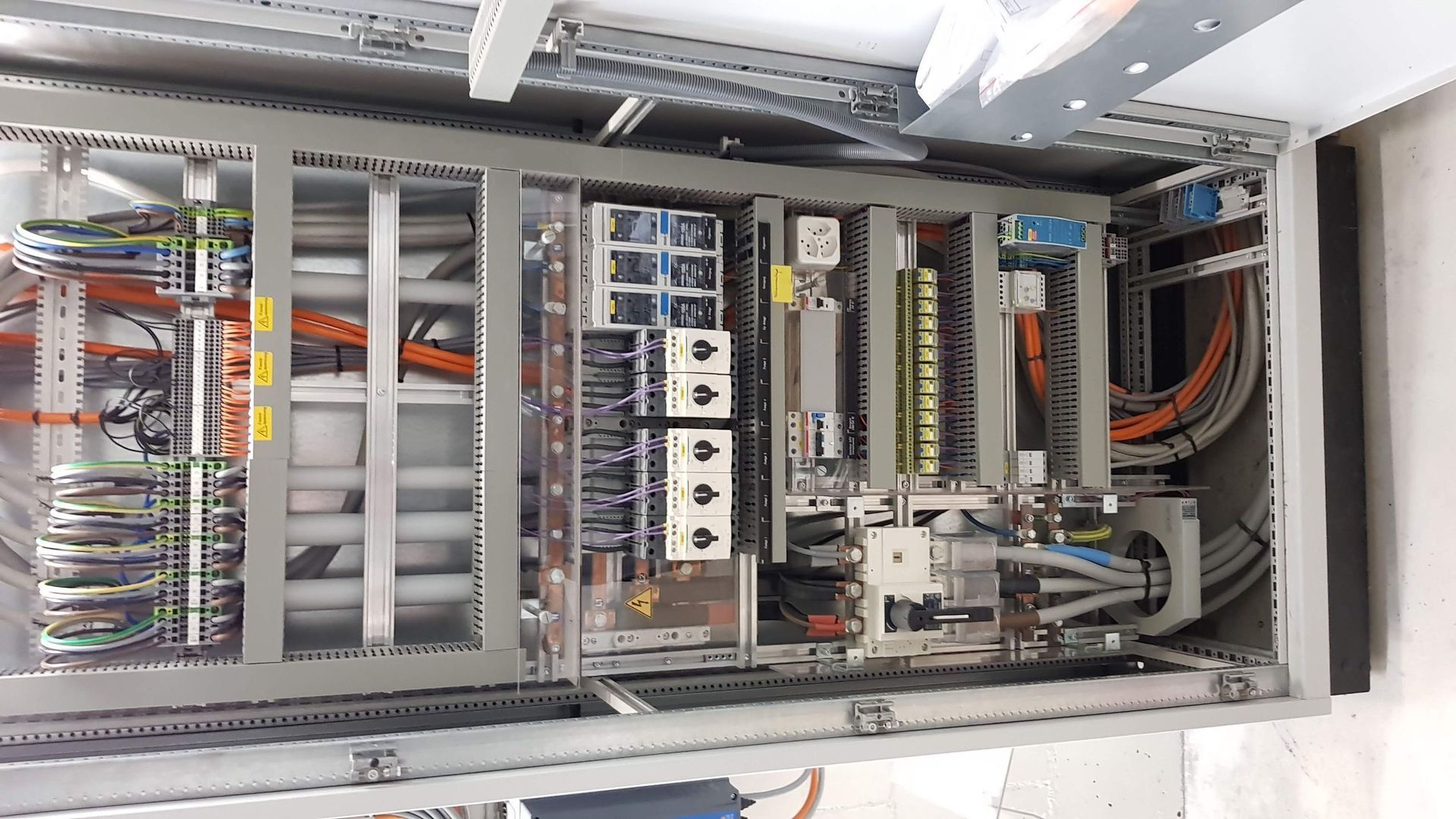 ​Gebr. Willi Elektro AG | Elektroinstallation & Photovoltaik | Buch bei Märwil​