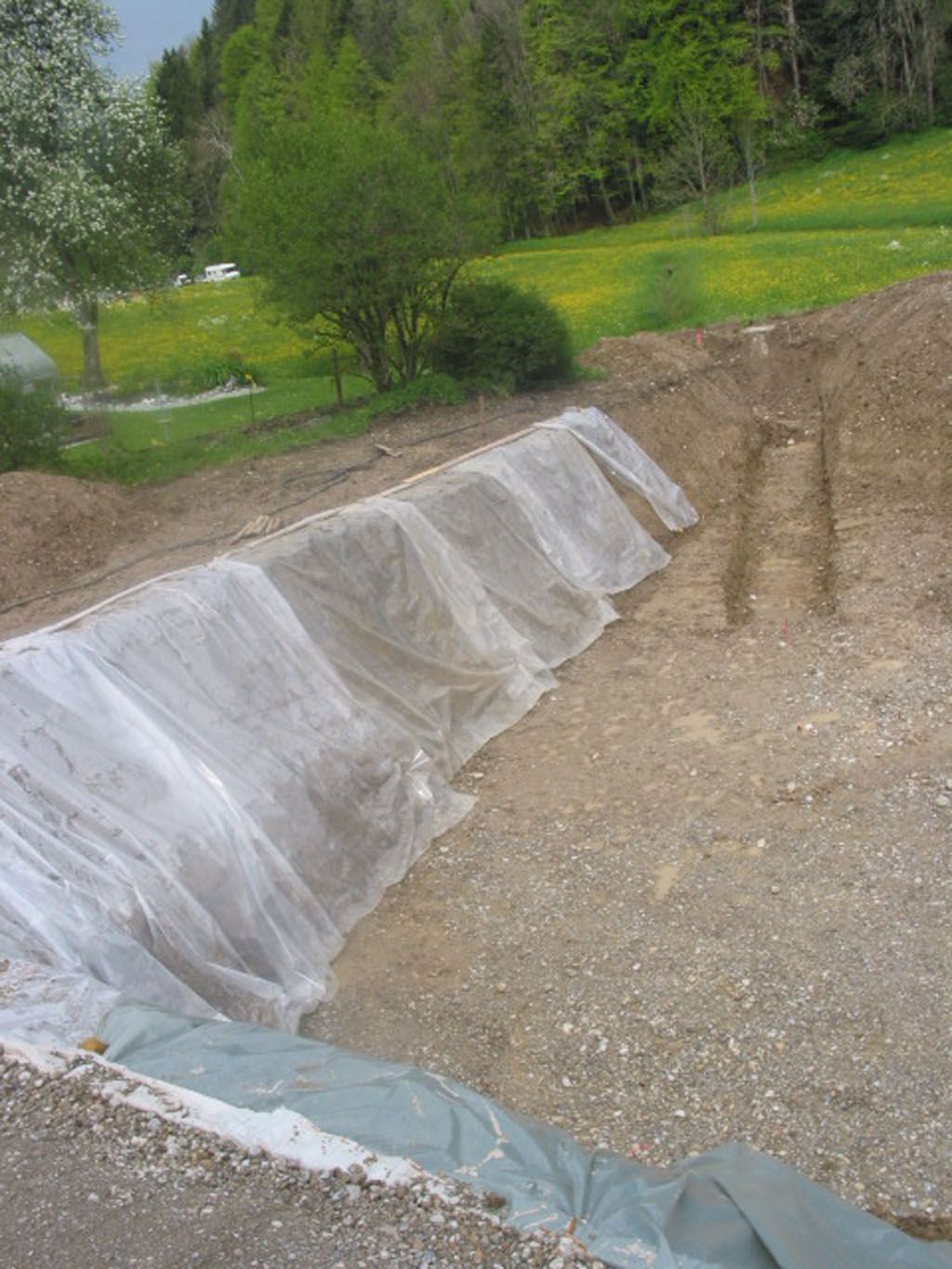 Aushub für Natursteinmauer - Hadorn Gartenbau
