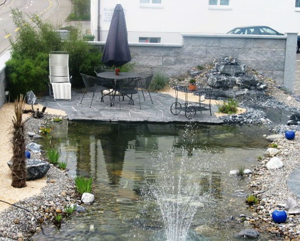 Teich mit Wasserspiel und Bachlauf - Hadorn Gartenbau