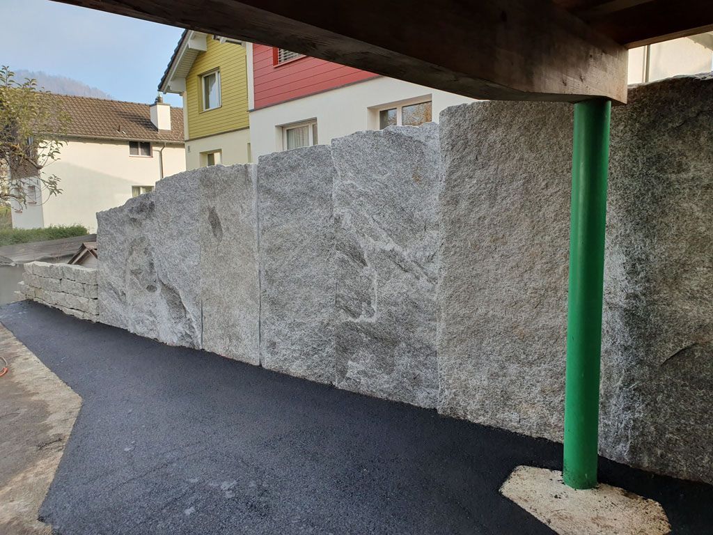 Krustenplatten und Belag - Hadorn Gartenbau