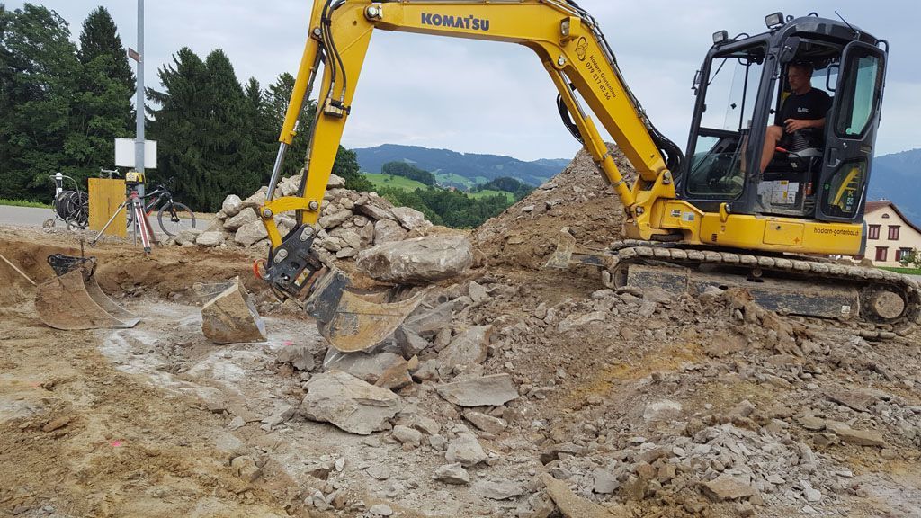 Baggerarbeiten - Hadorn Gartenbau