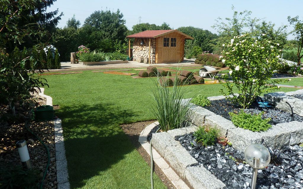 Rollrasen verlegen - Hadorn Gartenbau