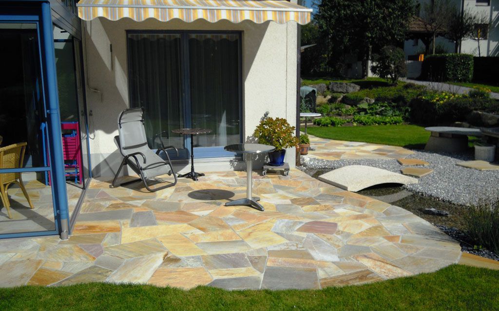 Sitzplatz Vormwild ausgegossen - Hadorn Gartenbau