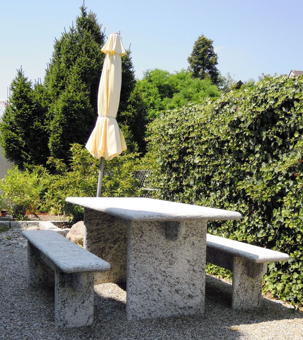 Natursteintisch - Hadorn Gartenbau