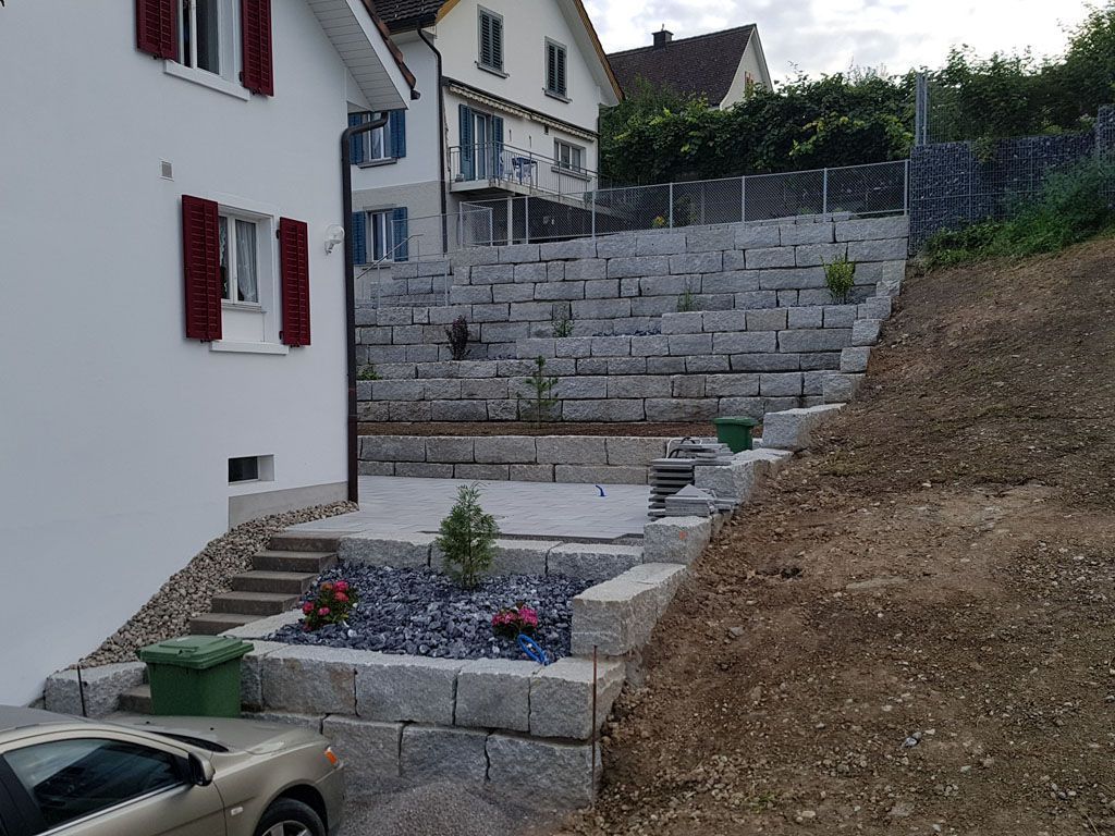 Steingarten beim Sitzplatz - Hadorn Gartenbau