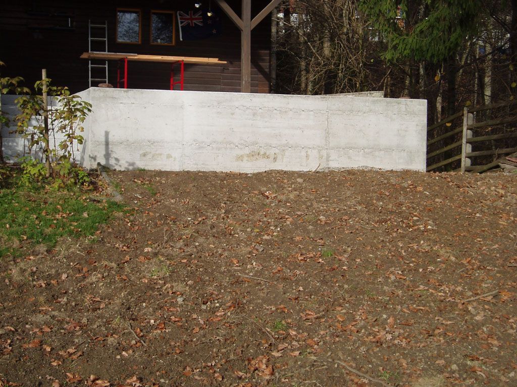Betonmauer armiert - Hadorn Gartenbau