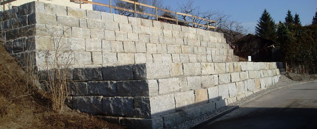 Quadermauer abgestuft - Hadorn Gartenbau