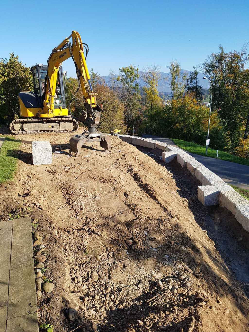 Quadermauer am bauen - Hadorn Gartenbau