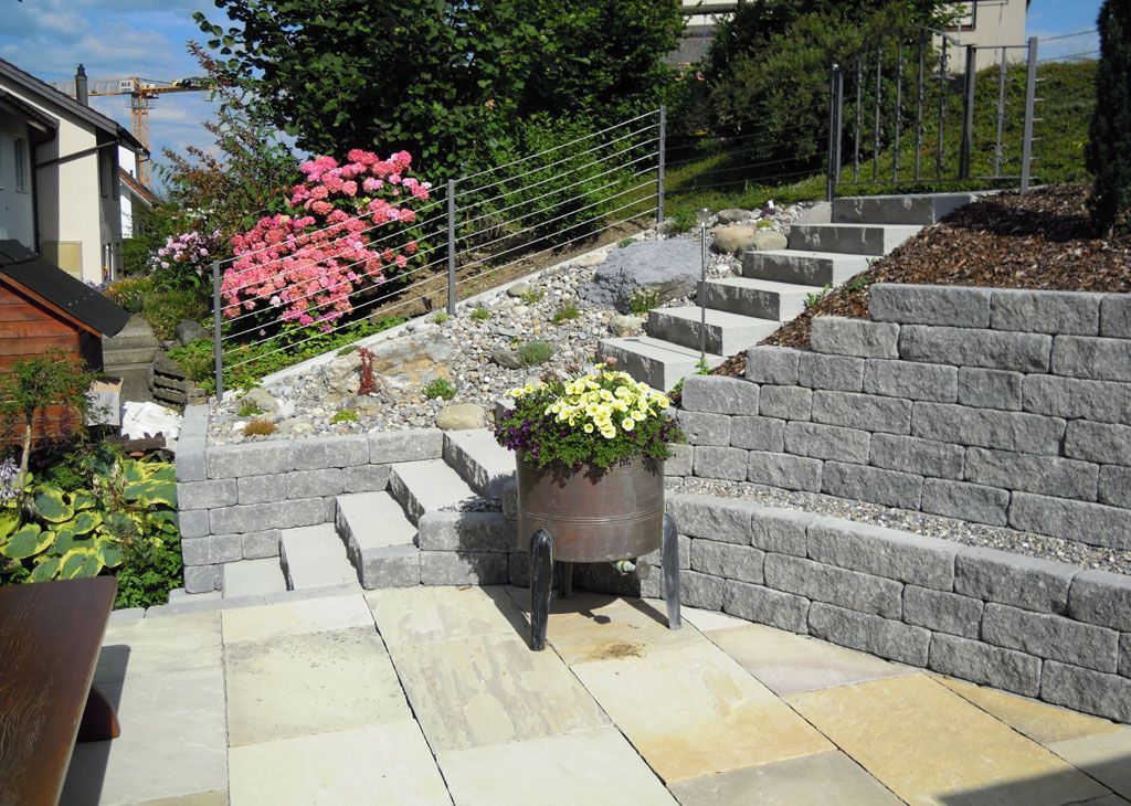 Steingarten bepflanzt - Hadorn Gartenbau