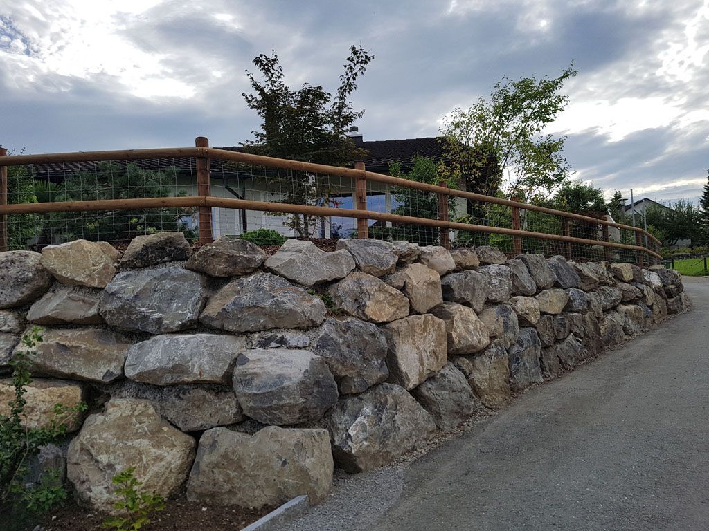 Vormwilde Natursteinmauer - Hadorn Gartenbau
