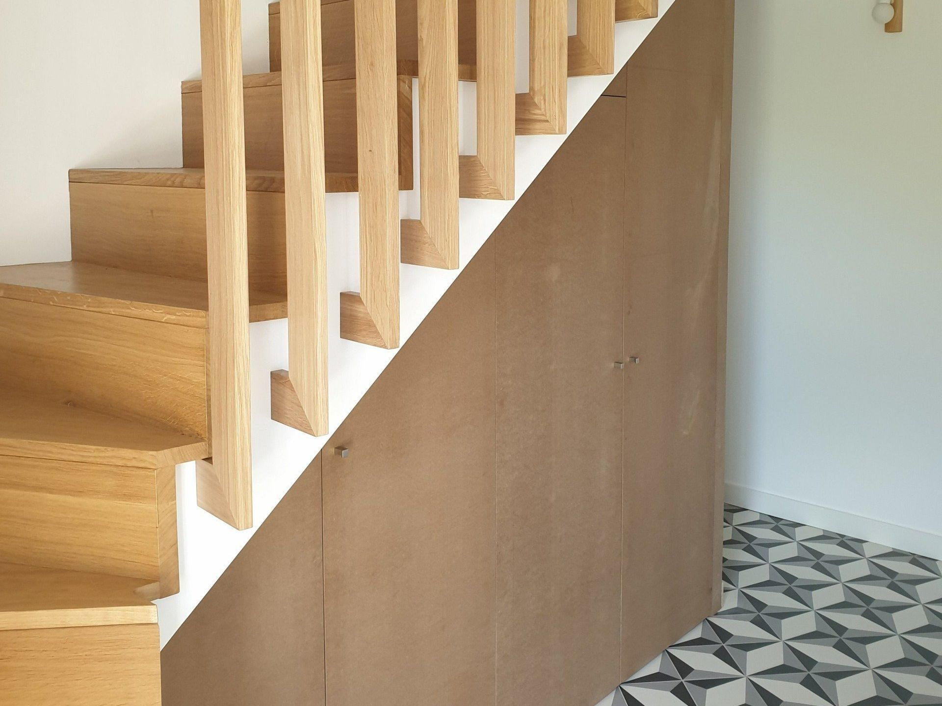 Escalier d'angle en bois