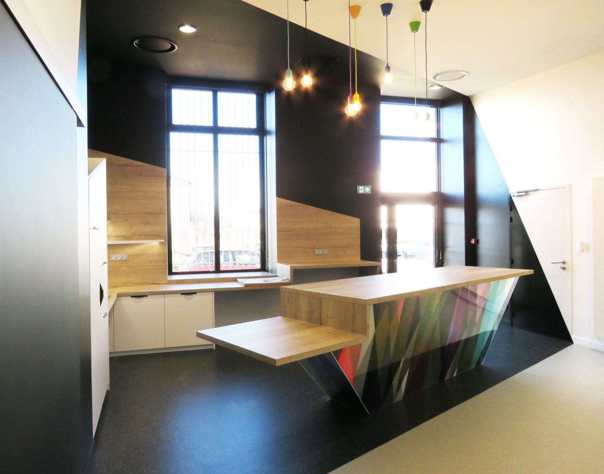 Belle cuisine moderne et design dans un workshop