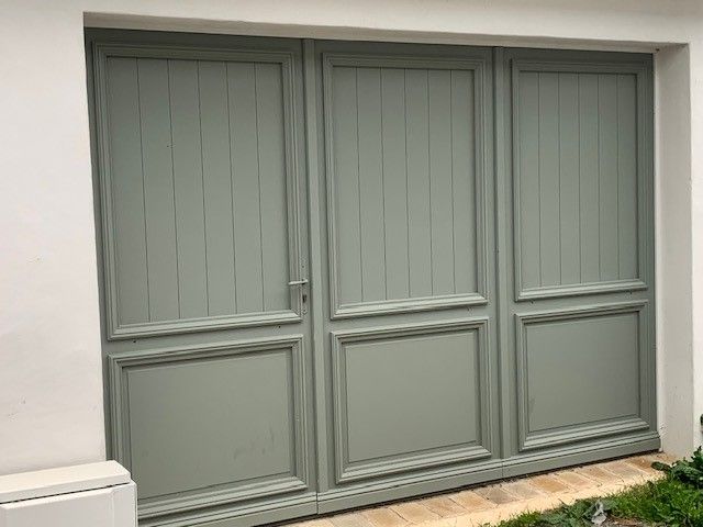 Porte de garage verte