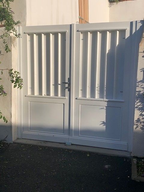 Portail coulissant en bois