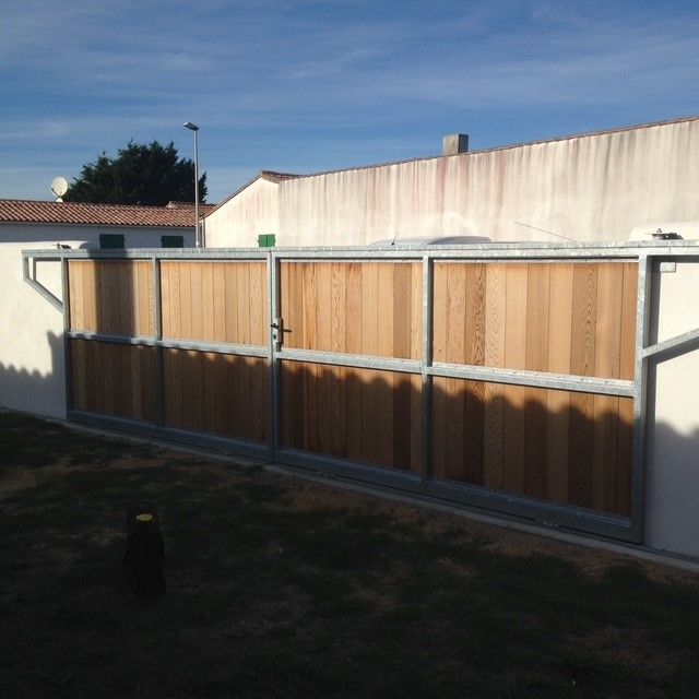 Portail coulissant en bois