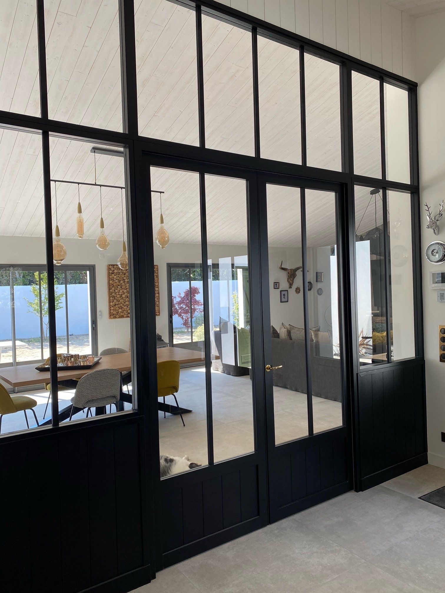 Double porte d'une grande baie vitrée