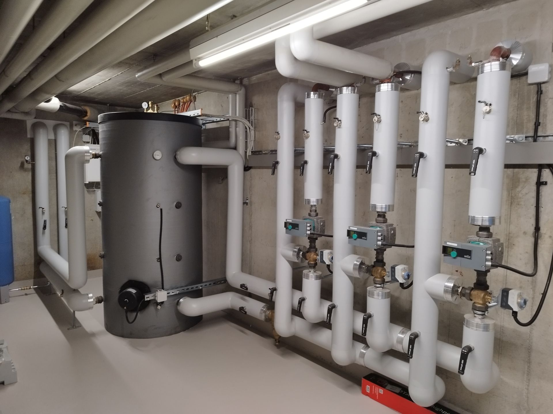 Moderne Heizungsinstallation von Yilmaz Haustechnik in Basel-Landschaft