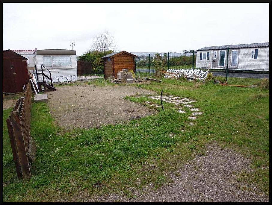 Mobil-home et clôture