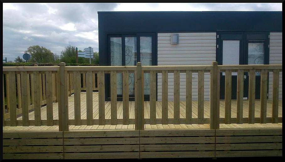 Terrasse d'un mobil-home en gros plan