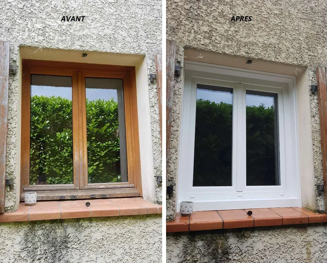 Comparaison d'une fenêtre avant et après restauration : cadre en bois remplacé par un cadre peint en blanc.