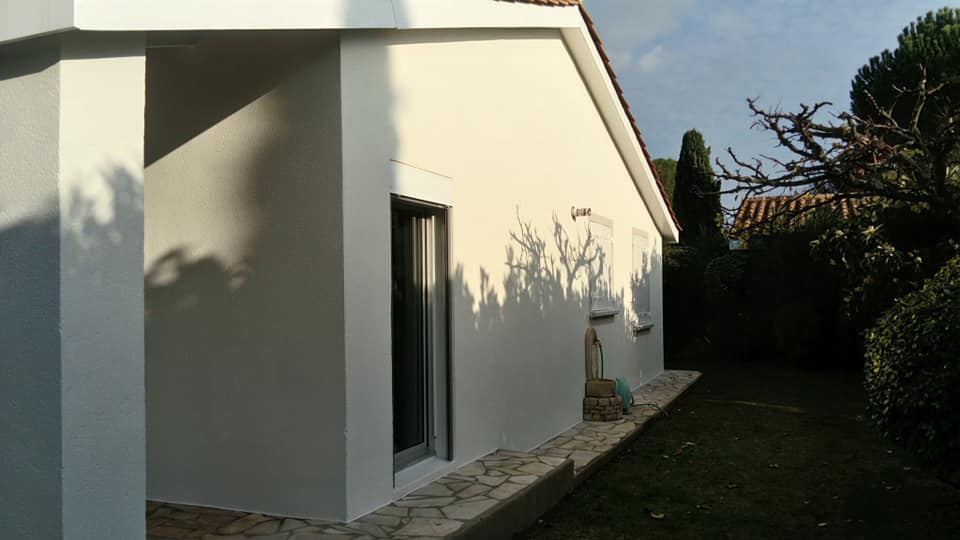 Maison peinture blanche