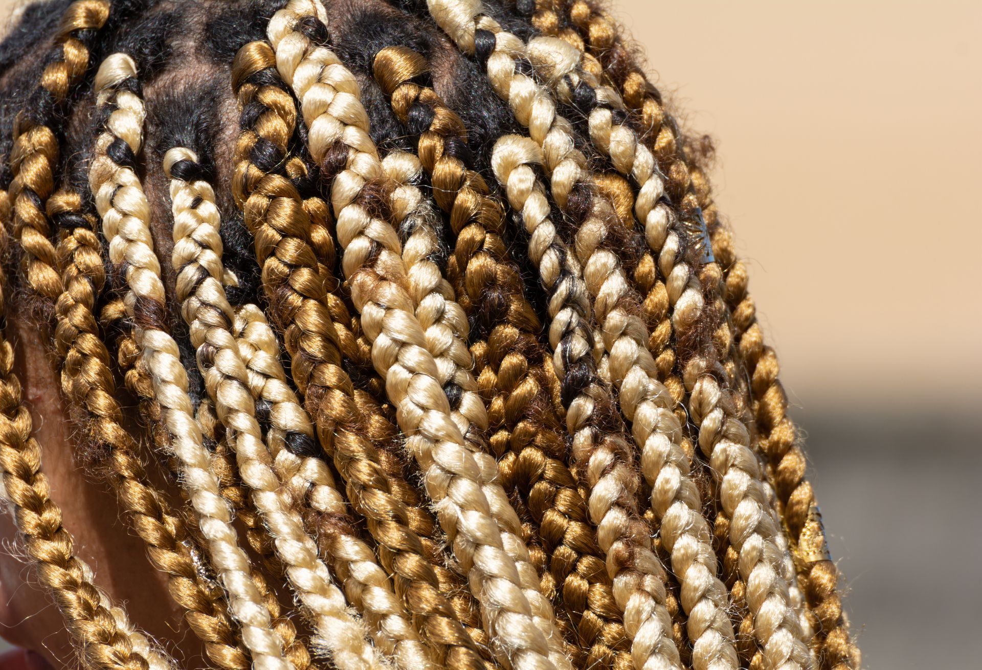 Des rajouts de mèches de cheveux