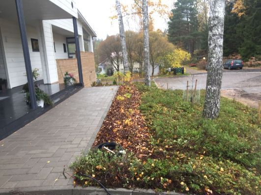 Omakotitalon valmis pihakivetys