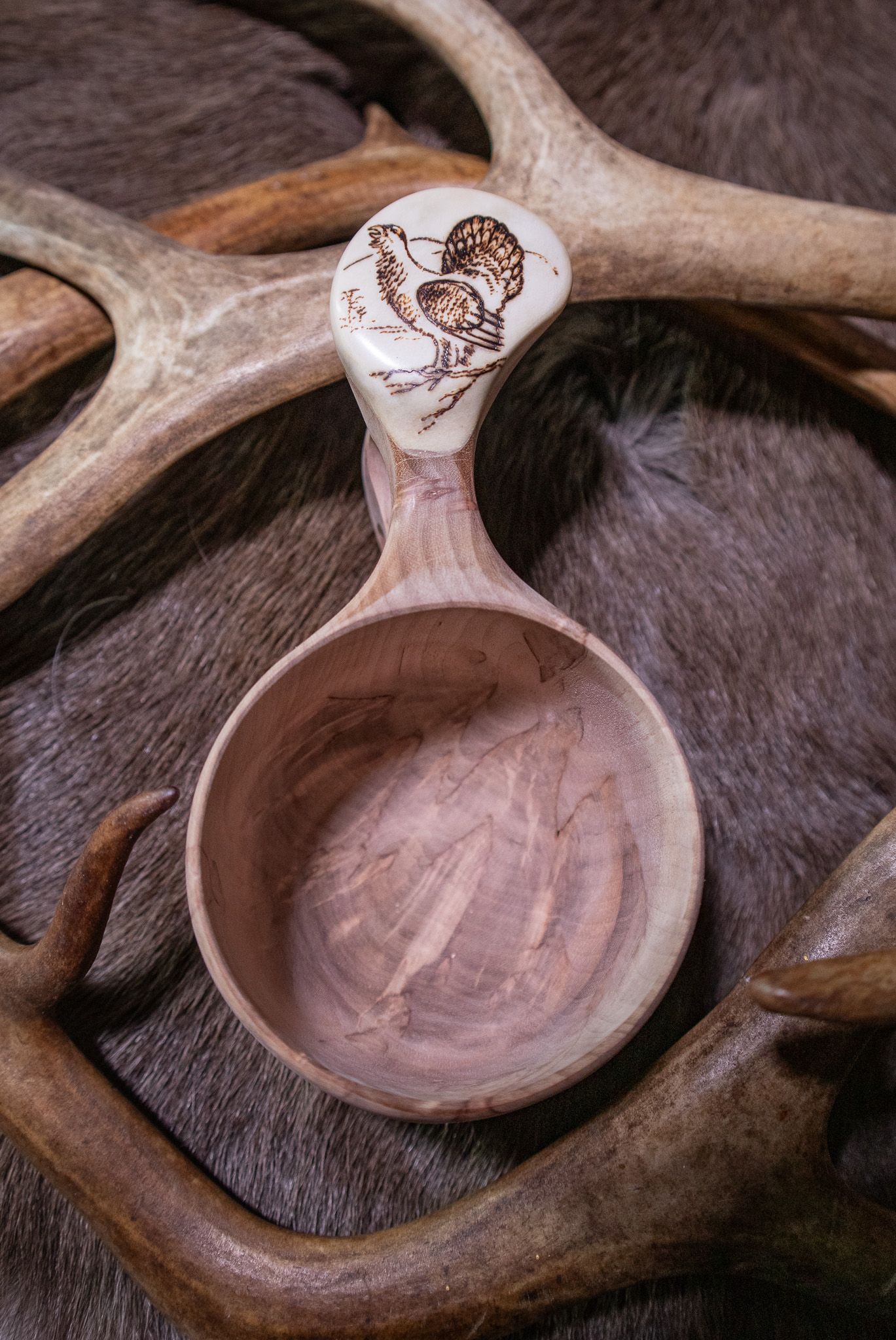 Visaluukuksa yhdellä reiällä