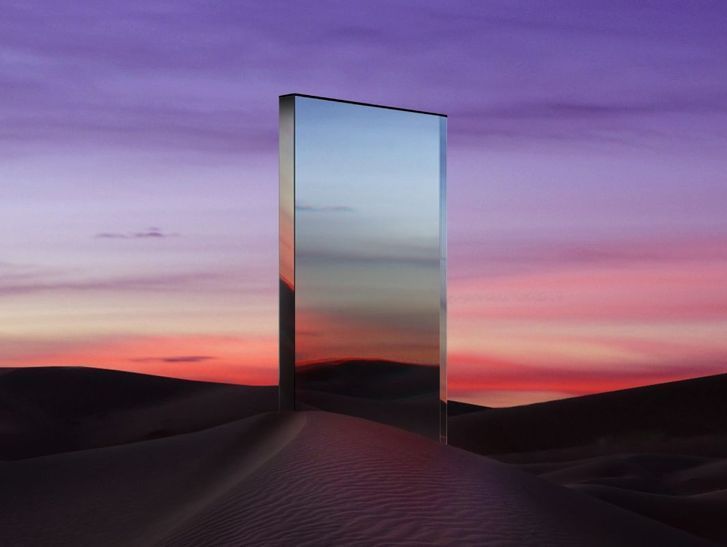 Spiegel in der Wüste