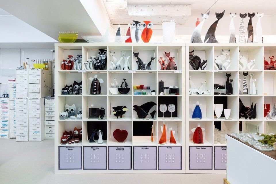 Glasgegenstände, Bettina Eberle Die Glasmanufaktur